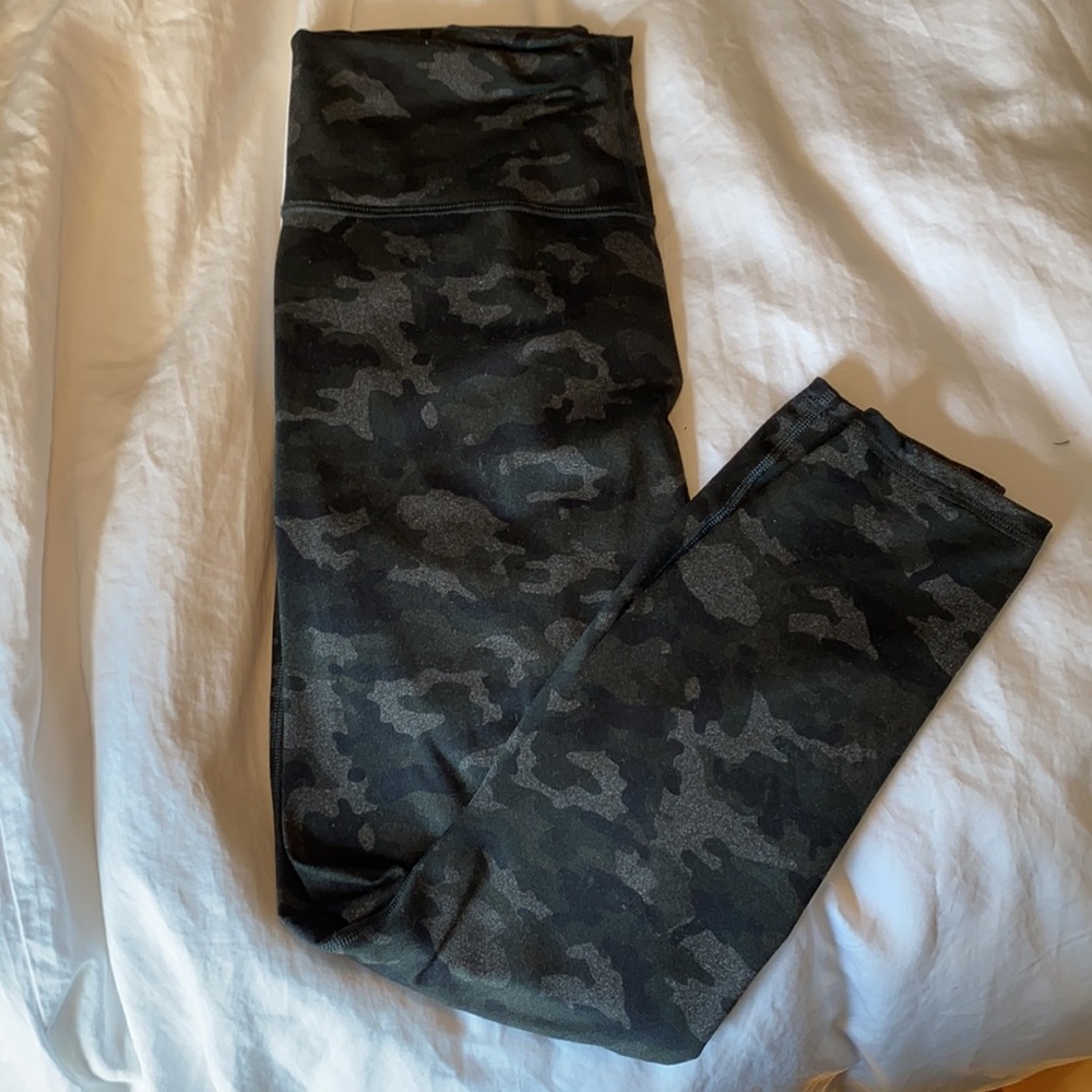 Fabletics Power Hold Leggings Black Camo